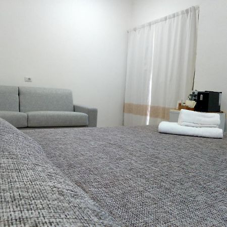 Flamingo Guest House- Rooms Ольбия Экстерьер фото