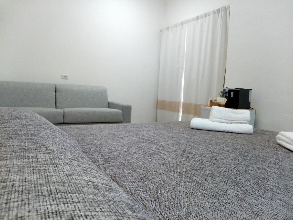 Flamingo Guest House- Rooms Ольбия Экстерьер фото
