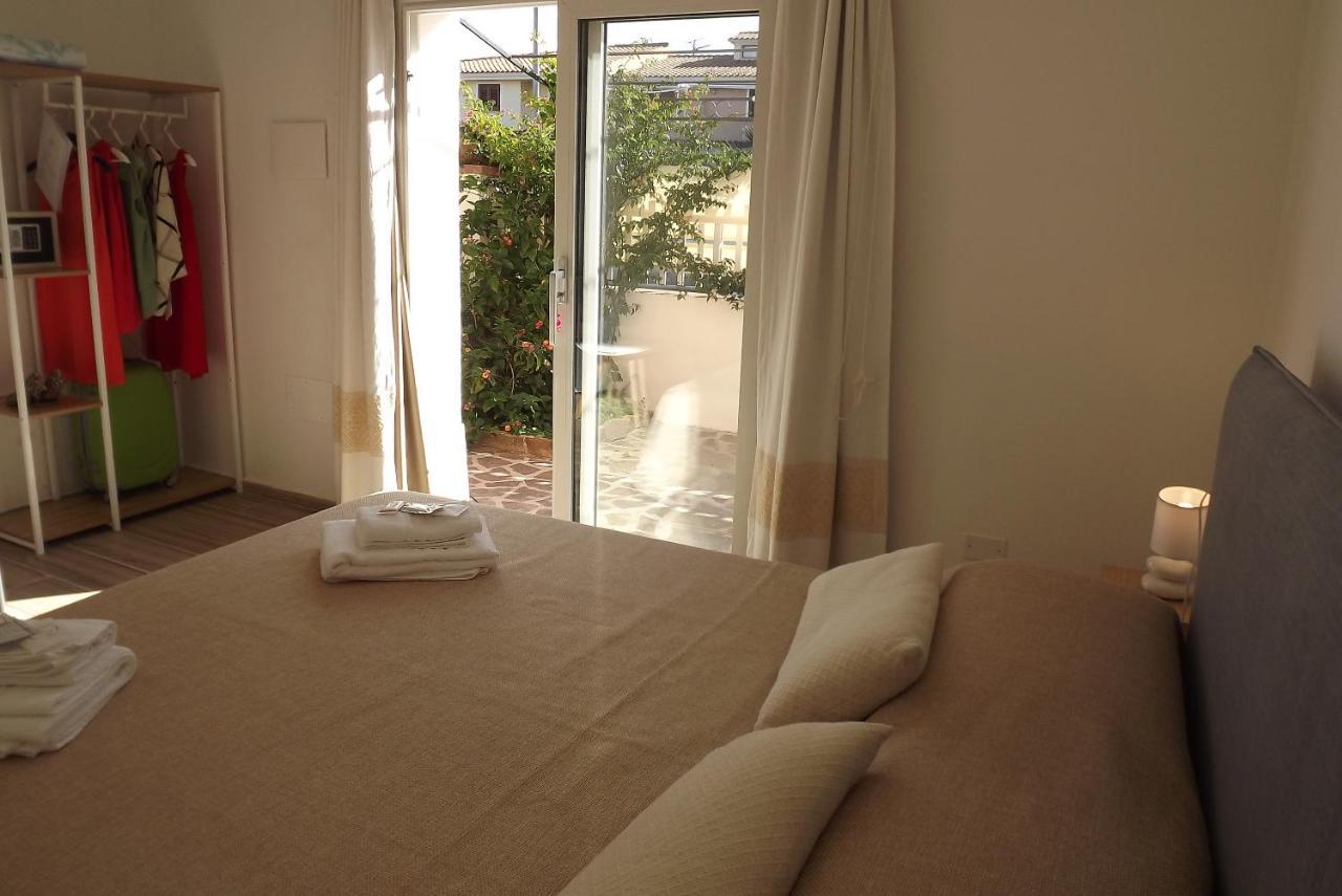 Flamingo Guest House- Rooms Ольбия Экстерьер фото